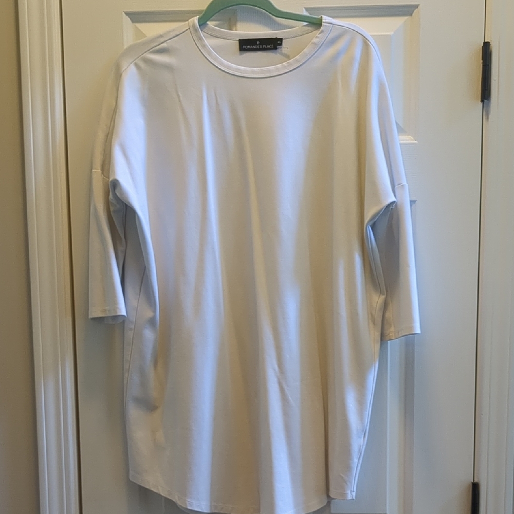 Pomander Place Cream Long Sleeve Tee